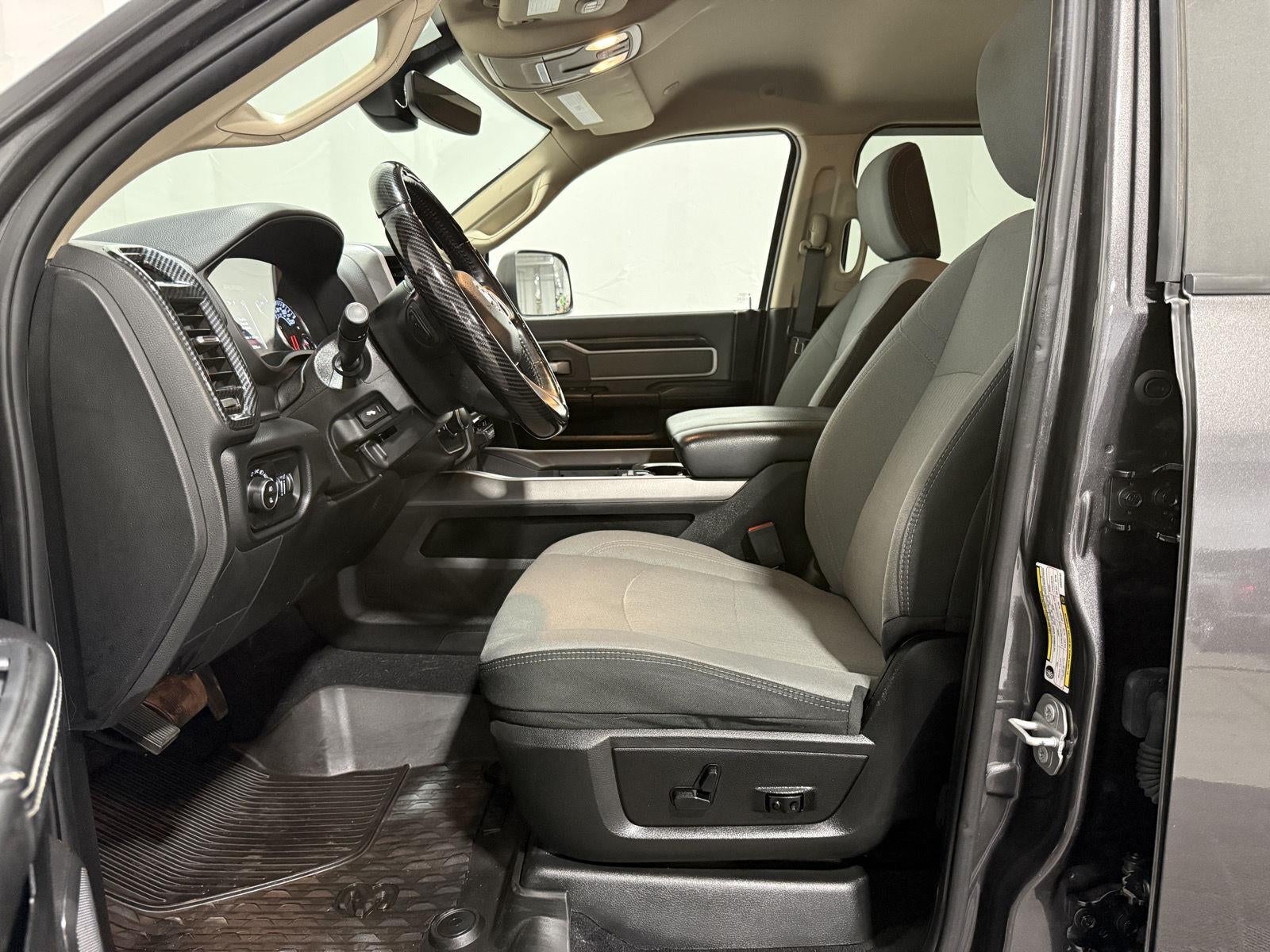 2020 RAM 2500 Big Horn Crew Cab 4x4 6'4' Box