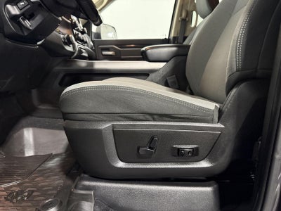 2020 RAM 2500 Big Horn Crew Cab 4x4 6'4' Box