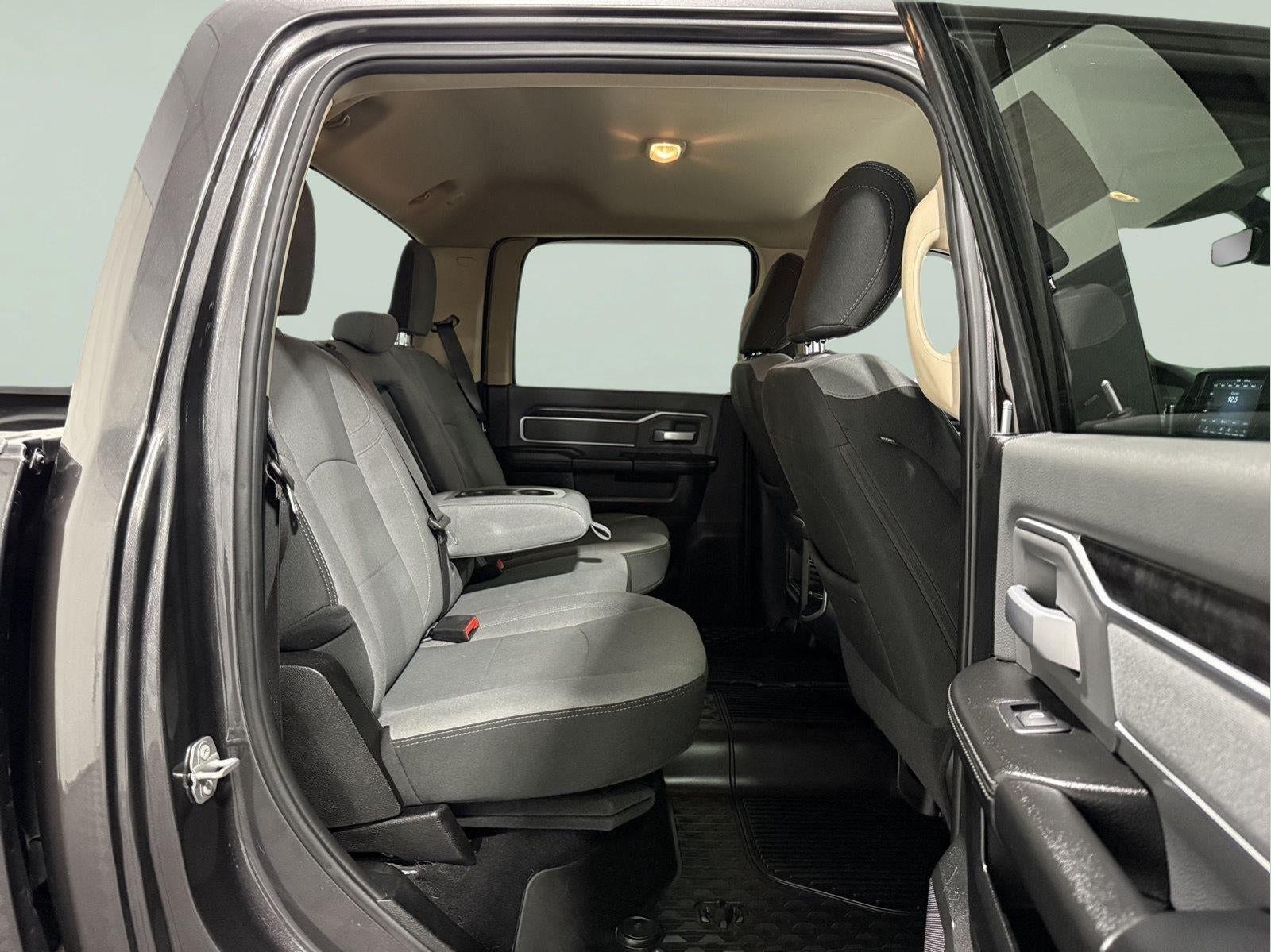 2020 RAM 2500 Big Horn Crew Cab 4x4 6'4' Box