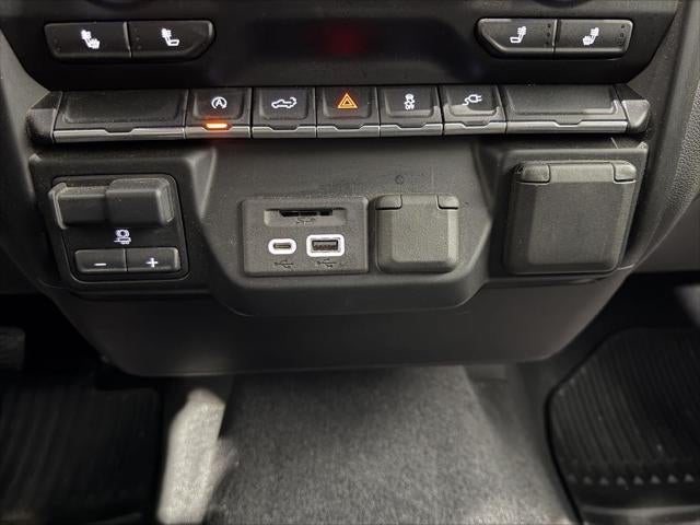 2020 Chevrolet Silverado 1500 4WD Crew Cab Short Bed LT