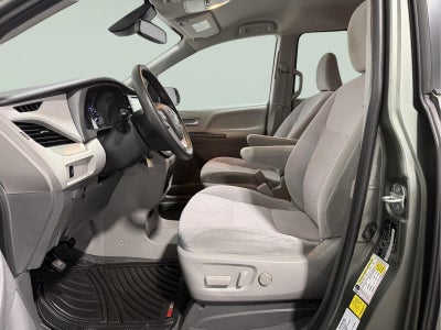 2020 Toyota Sienna LE
