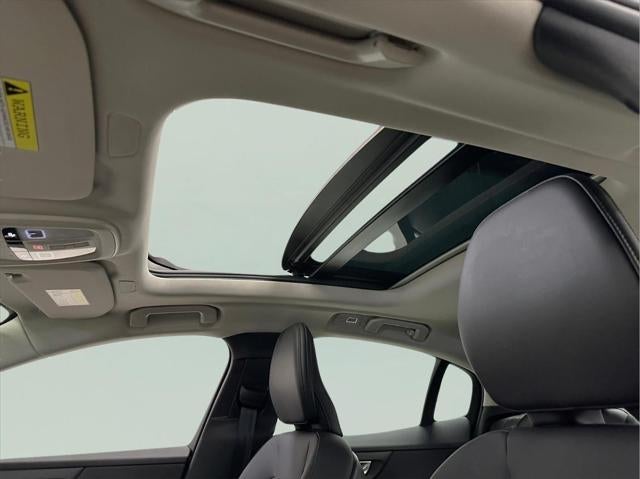 2025 Volvo S60 B5 Core