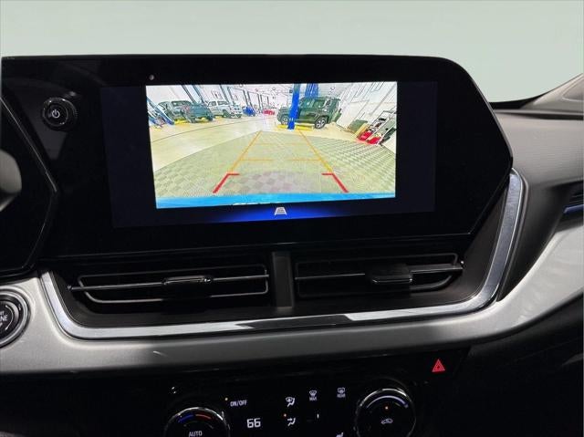 2025 Chevrolet Trax FWD LT