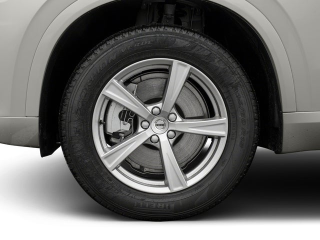 2017 Volvo XC90 T6 Momentum