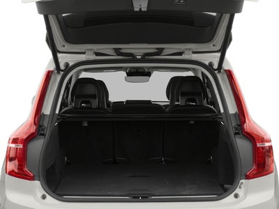 2017 Volvo XC90 T6 Momentum