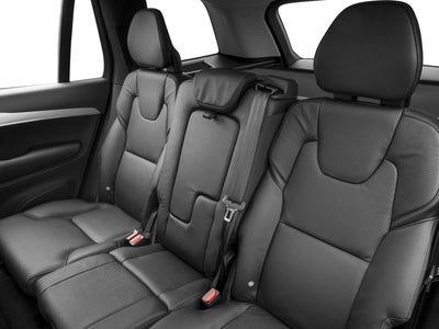 2017 Volvo XC90 T6 Momentum
