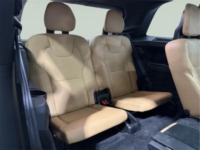 2018 Volvo XC90 T6 Momentum