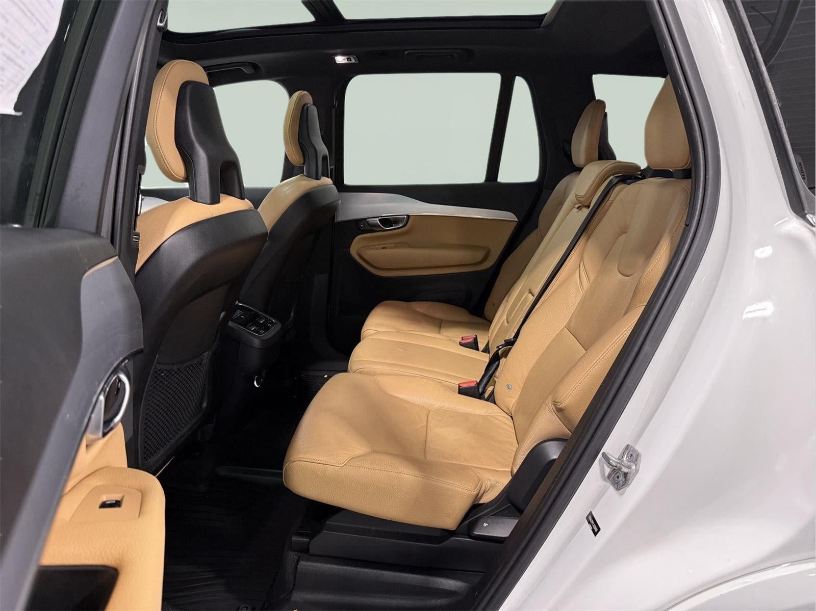 2018 Volvo XC90 T6 Momentum