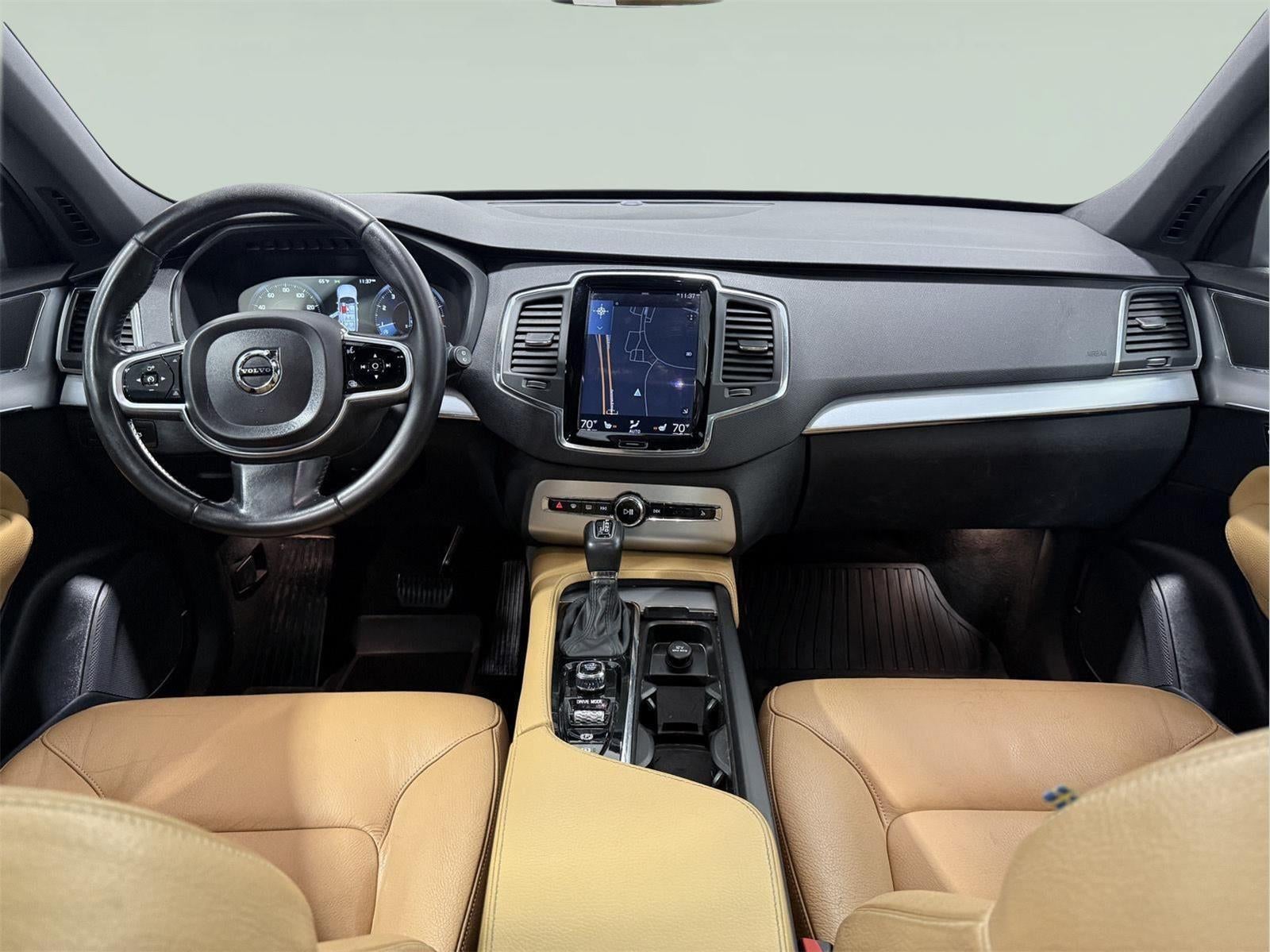 2018 Volvo XC90 T6 Momentum