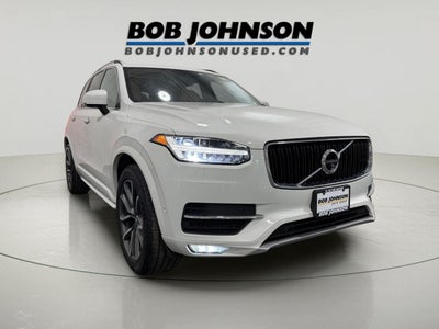 2018 Volvo XC90 T6 Momentum
