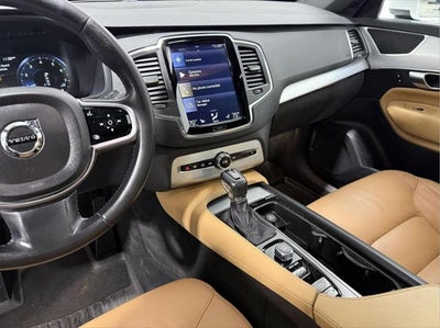 2018 Volvo XC90 T6 Momentum