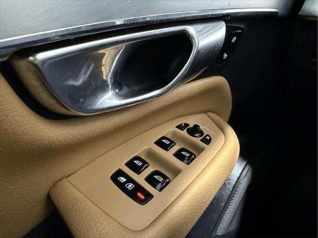 2018 Volvo XC90 T6 Momentum