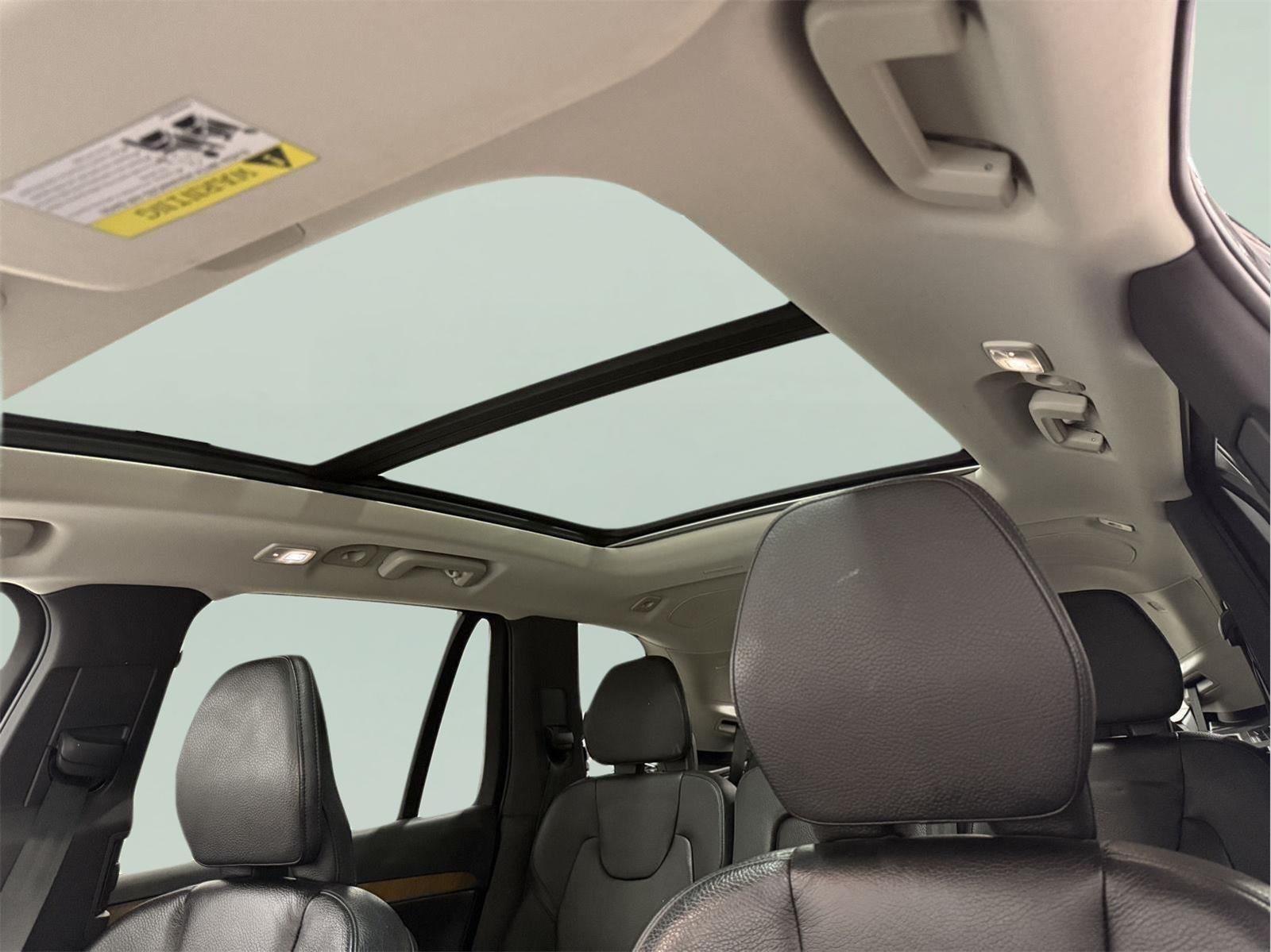 2023 Volvo XC90 B5 Plus