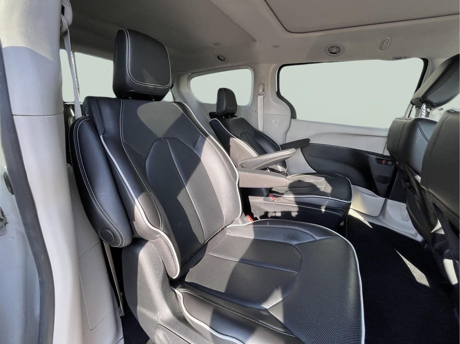 2023 Chrysler Pacifica Hybrid Limited