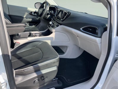 2023 Chrysler Pacifica Hybrid Limited
