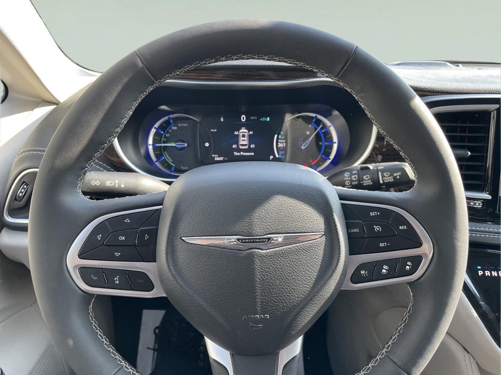 2023 Chrysler Pacifica Hybrid Limited