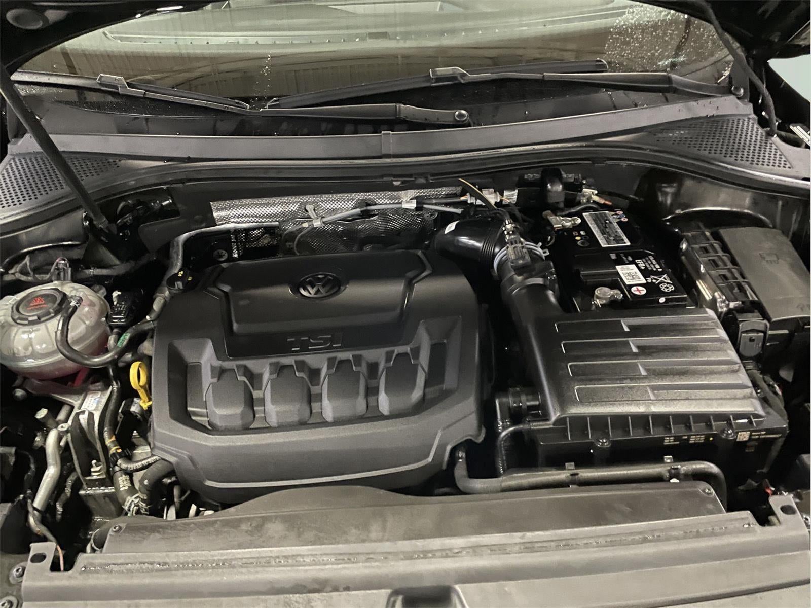 2023 Volkswagen Tiguan SEL R-Line