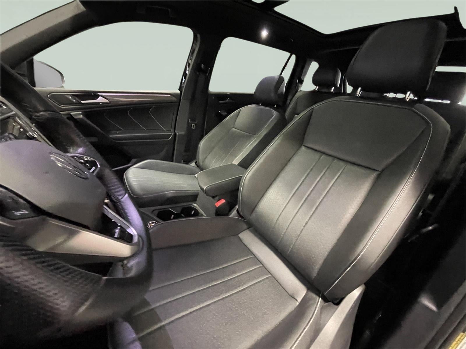2023 Volkswagen Tiguan SE R-Line Black