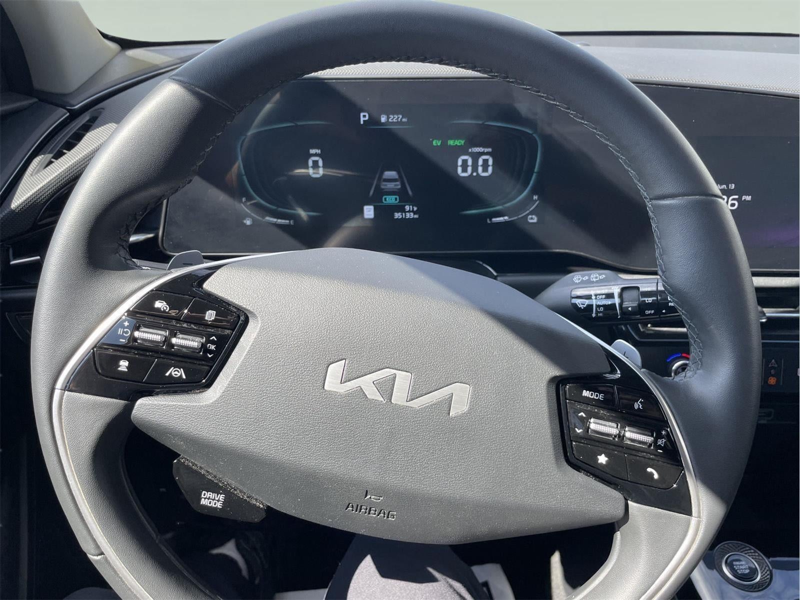 2023 Kia Niro EX
