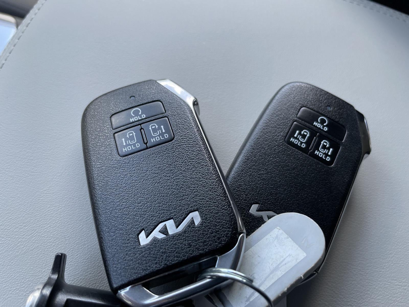 2024 Kia Carnival LX
