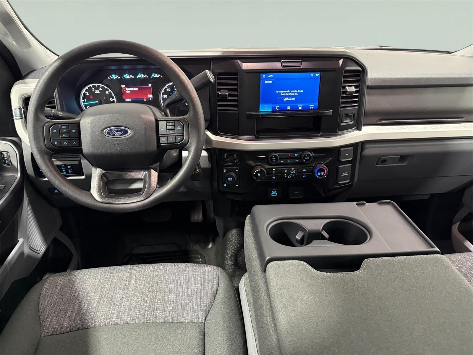 2025 Ford Super Duty F-350 Lariat