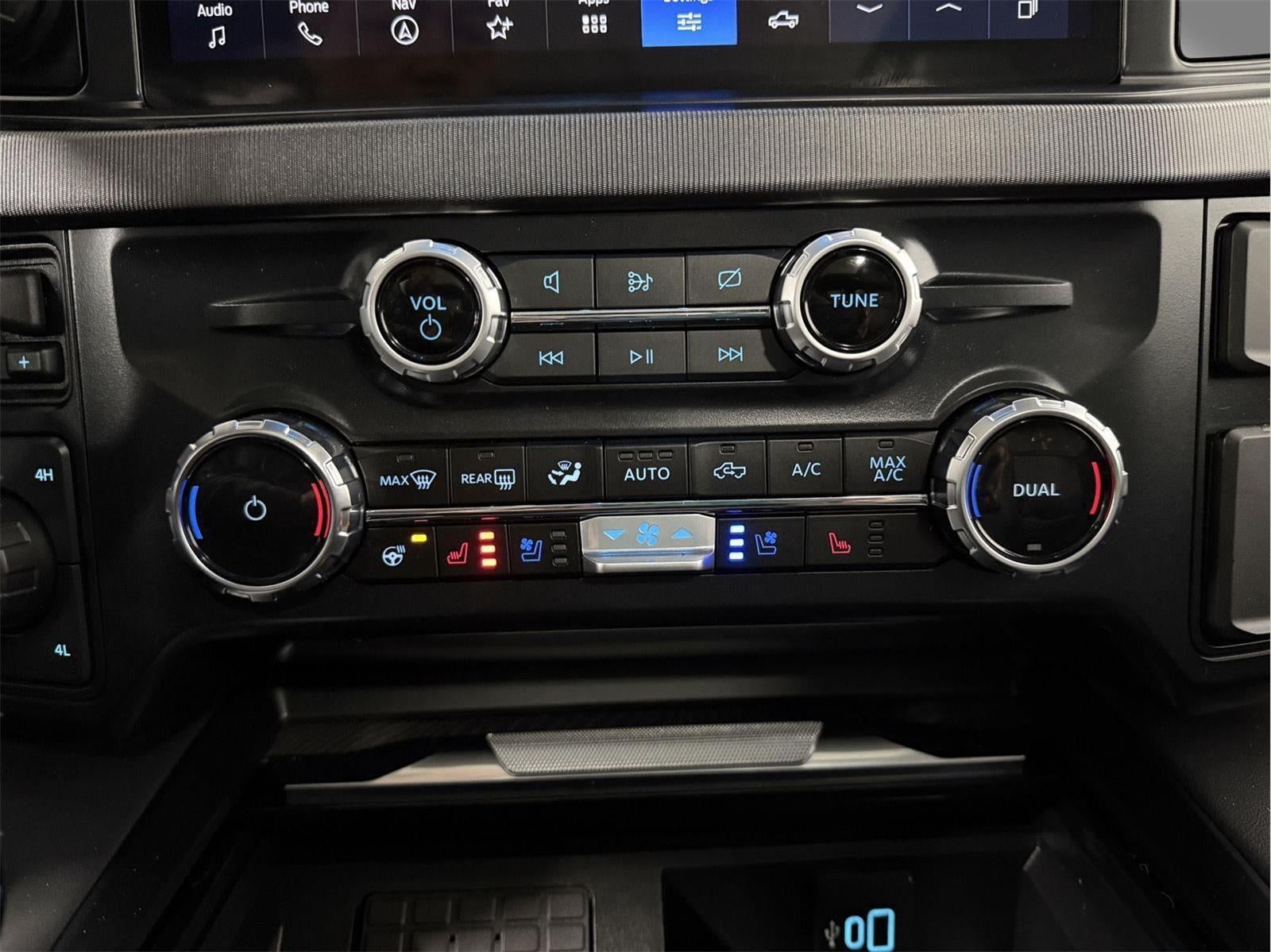 2024 Ford Super Duty F-350 PLATINUM