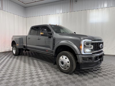 2025 Ford Super Duty F-450 DRW Platinum