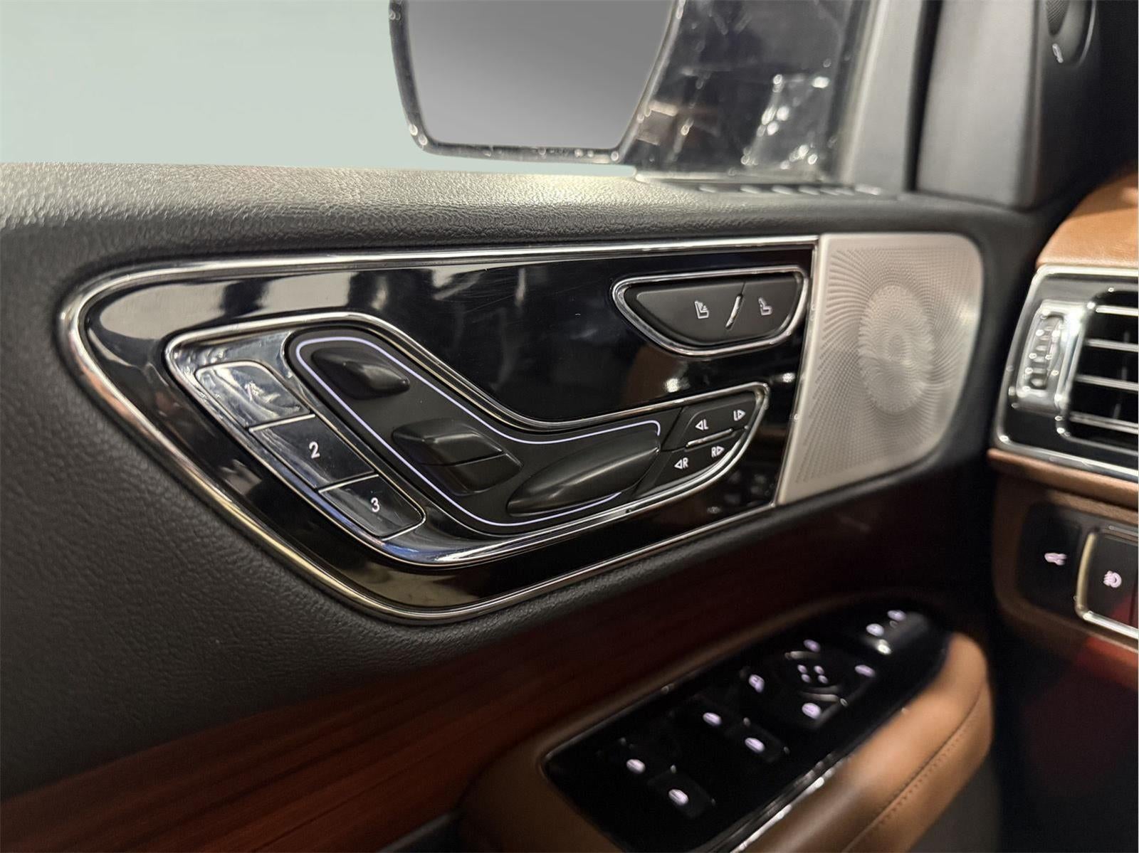 2022 Lincoln Navigator L Reserve